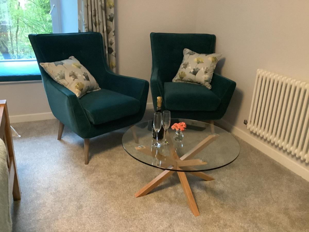 Little London Bed & Breakfast And Glamping Pod Hotel Abercraf Bagian luar foto
