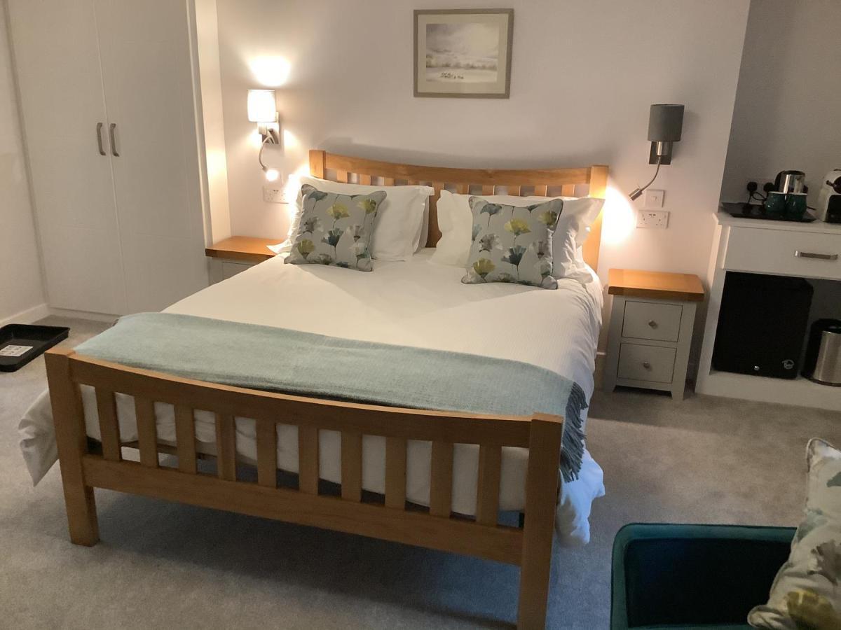 Little London Bed & Breakfast And Glamping Pod Hotel Abercraf Bagian luar foto