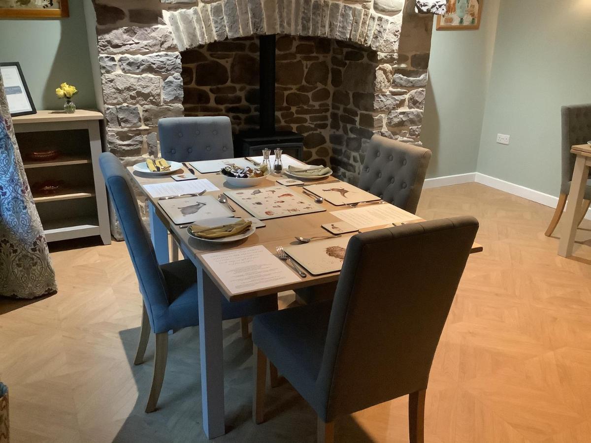 Little London Bed & Breakfast And Glamping Pod Hotel Abercraf Bagian luar foto
