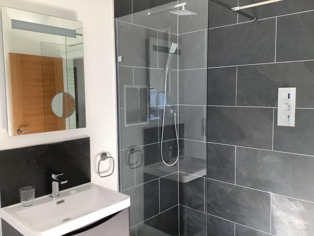 Little London Bed & Breakfast And Glamping Pod Hotel Abercraf Bagian luar foto