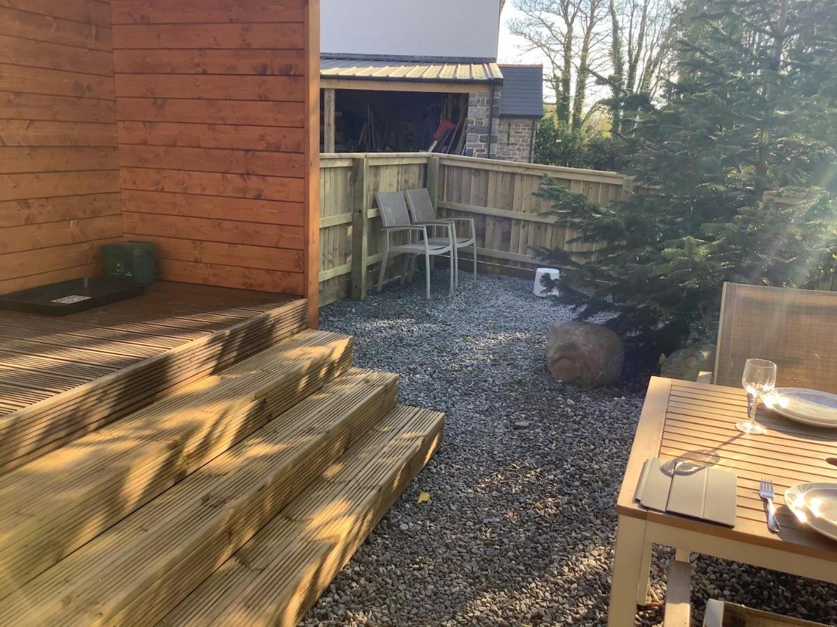 Little London Bed & Breakfast And Glamping Pod Hotel Abercraf Bagian luar foto