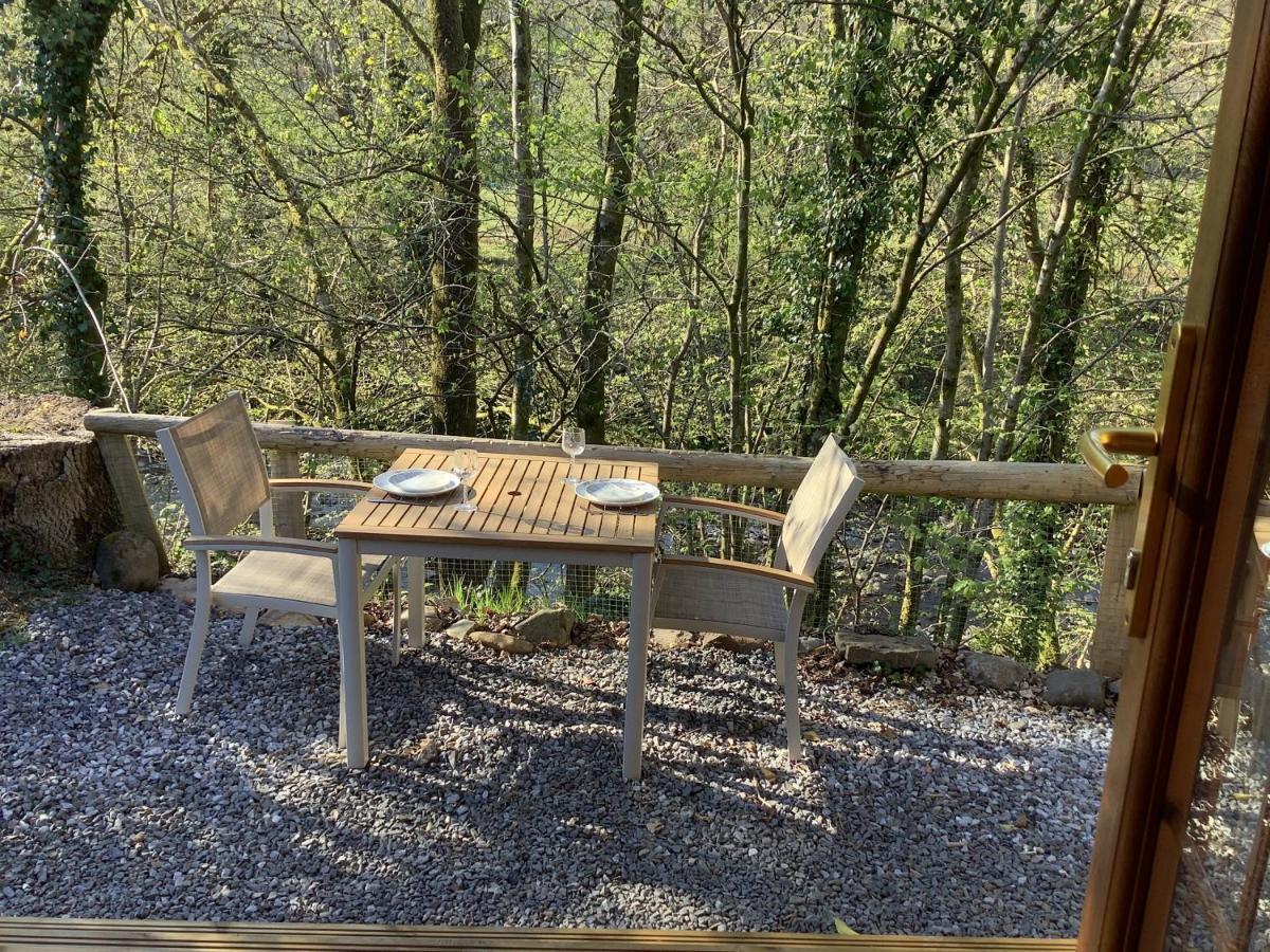 Little London Bed & Breakfast And Glamping Pod Hotel Abercraf Bagian luar foto