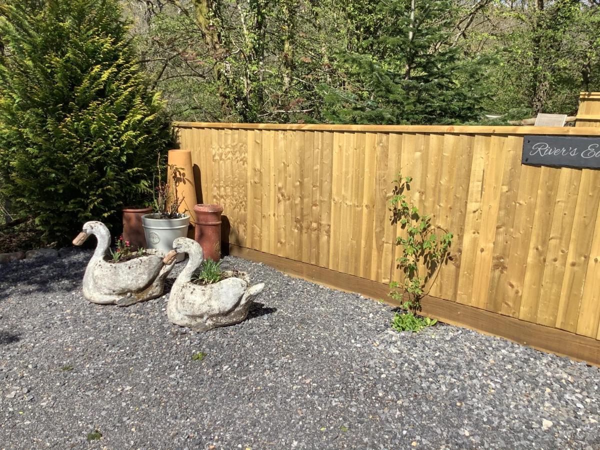 Little London Bed & Breakfast And Glamping Pod Hotel Abercraf Bagian luar foto