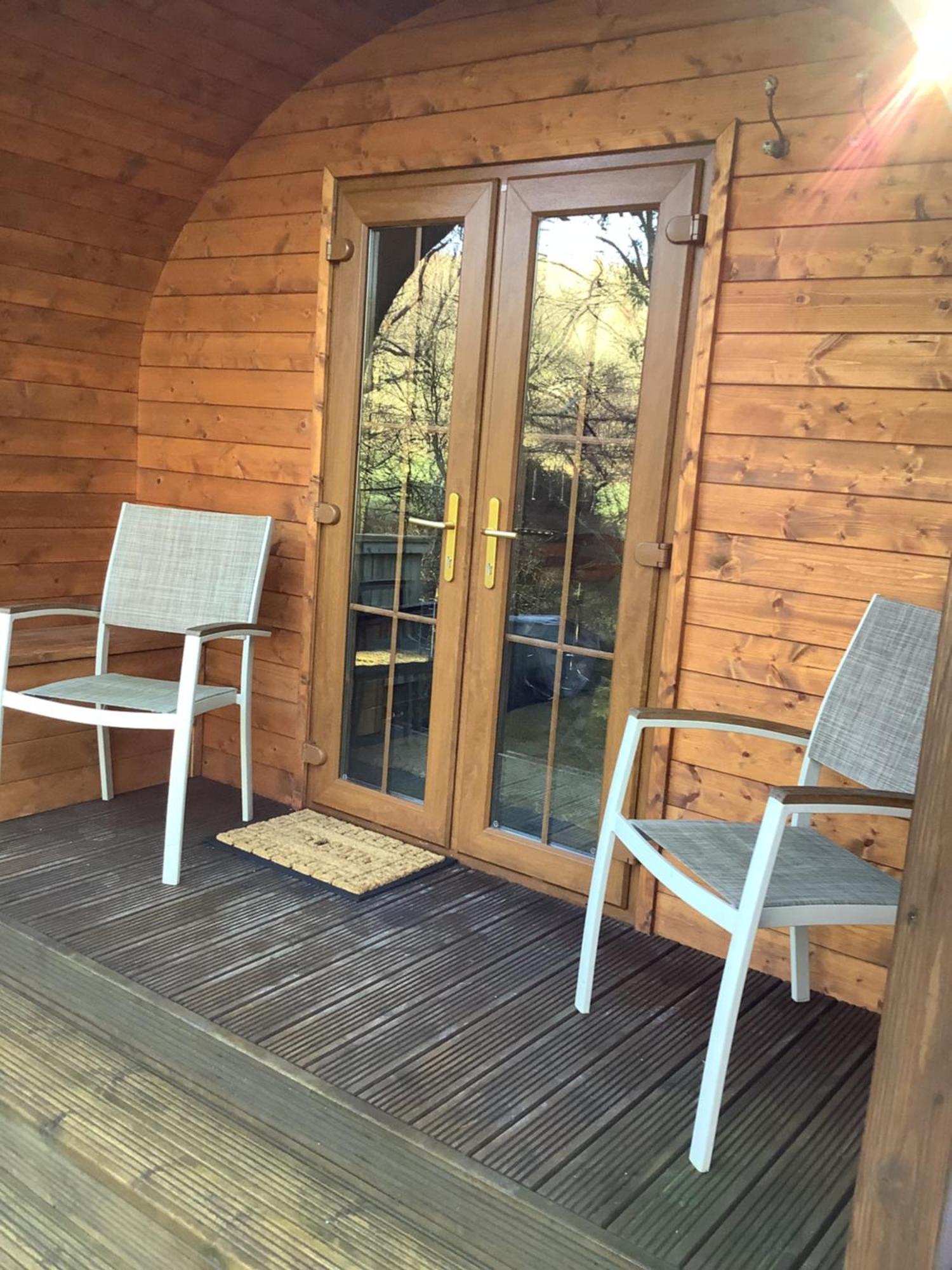 Little London Bed & Breakfast And Glamping Pod Hotel Abercraf Bagian luar foto