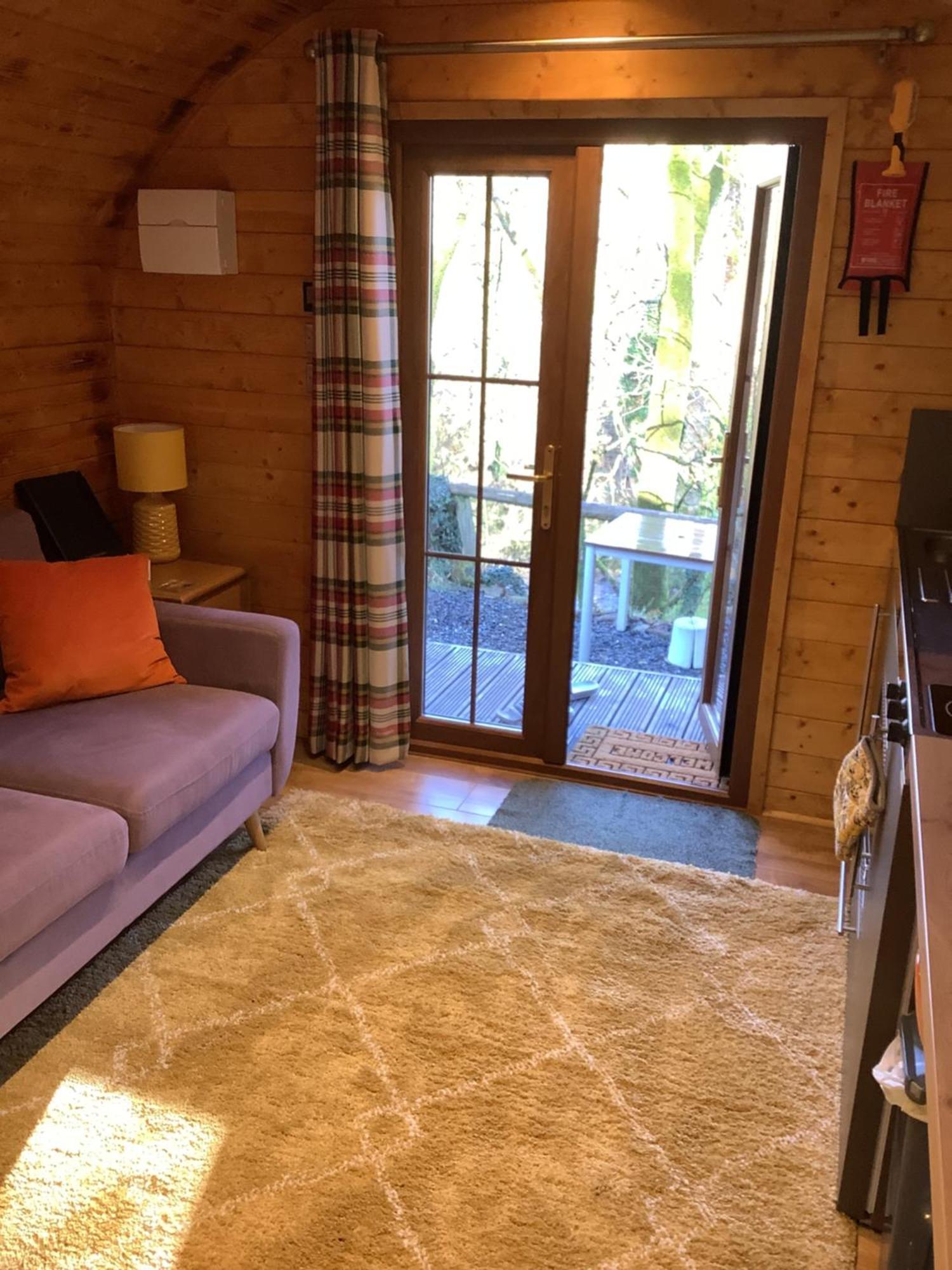 Little London Bed & Breakfast And Glamping Pod Hotel Abercraf Bagian luar foto