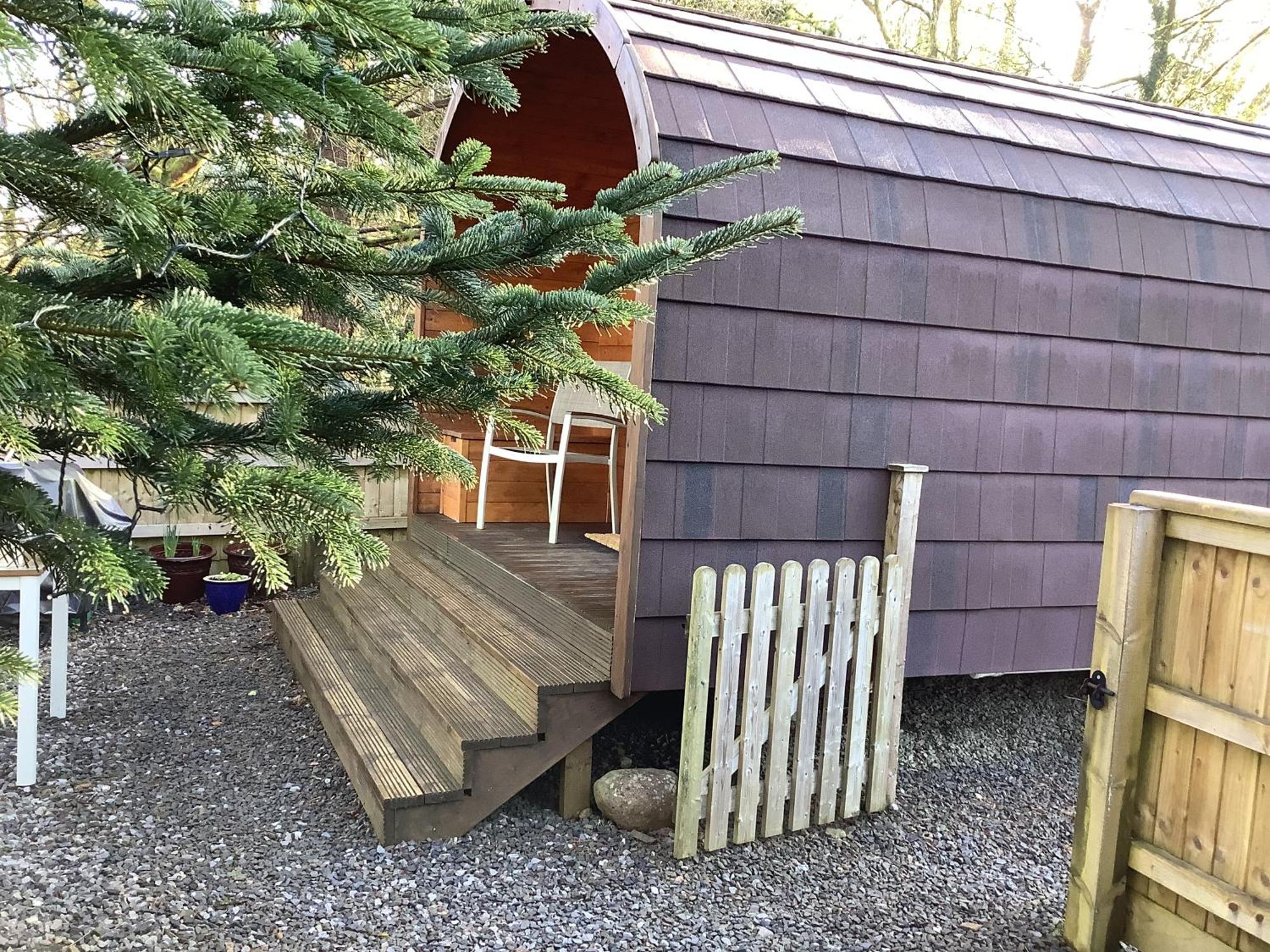 Little London Bed & Breakfast And Glamping Pod Hotel Abercraf Bagian luar foto