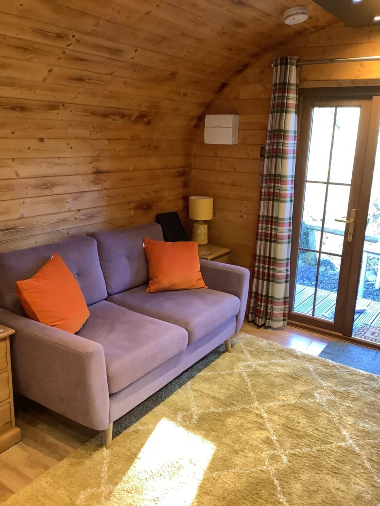 Little London Bed & Breakfast And Glamping Pod Hotel Abercraf Bagian luar foto